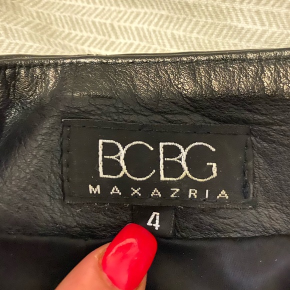 BCBG LEATHER SKIRT - Picture 3 of 4
